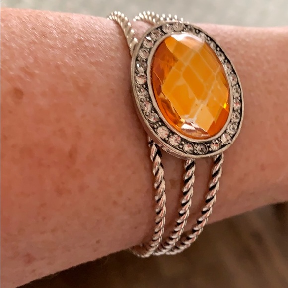 unbranded Jewelry - 💥Three Cuff Style Bracelet